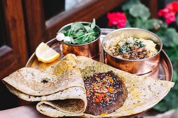 طرز تهیه غذاهای محلی اصفهان؛ از بریان تا خورش ماست